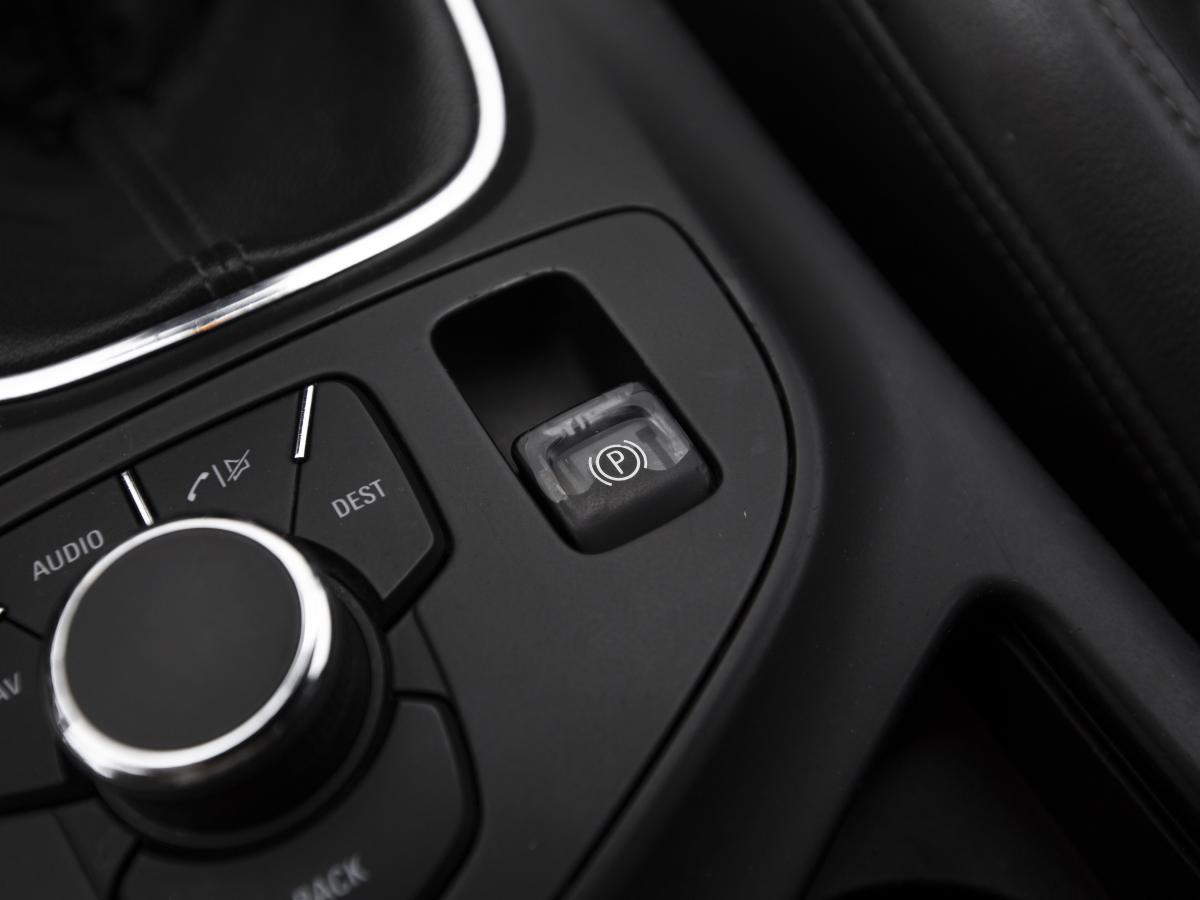 opel-insignia-sports-tourer-2010-diesel-1956cc