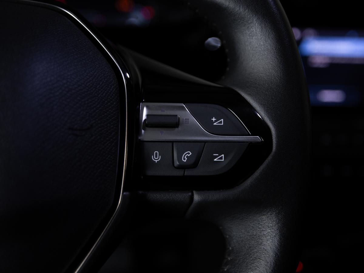 peugeot-308-2023-hibrido-a-gasolina-1598cc