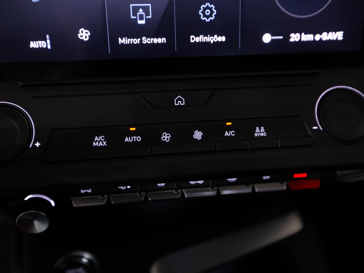 peugeot-308-2023-hibrido-a-gasolina-1598cc