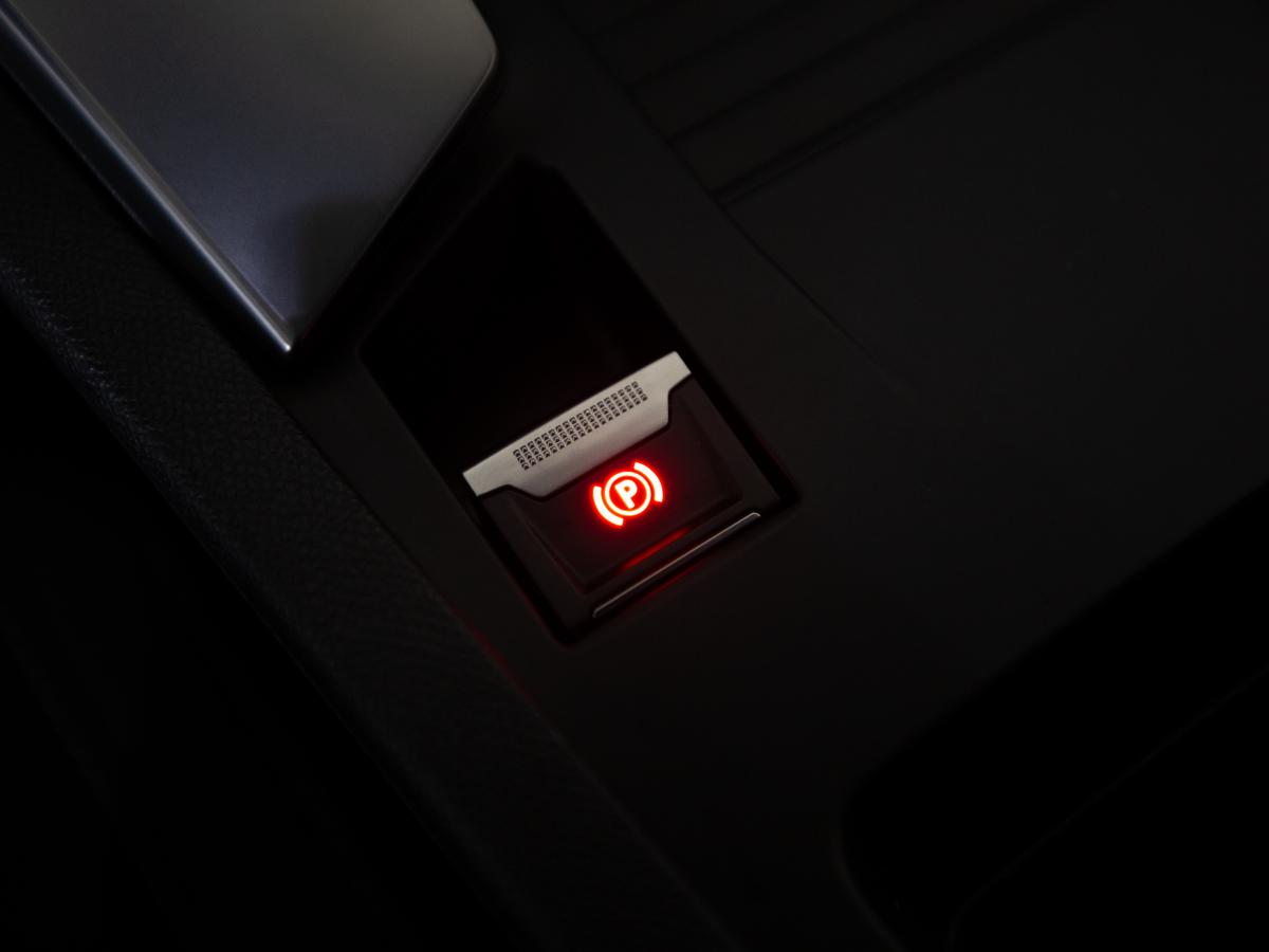 peugeot-308-2023-hibrido-a-gasolina-1598cc