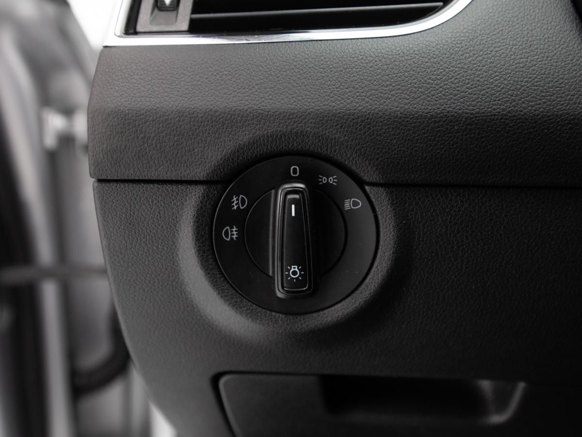 skoda-octavia-2019-diesel-1598cc