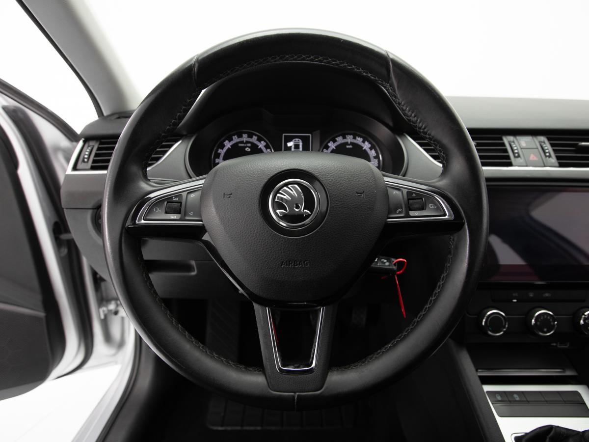 skoda-octavia-2019-diesel-1598cc