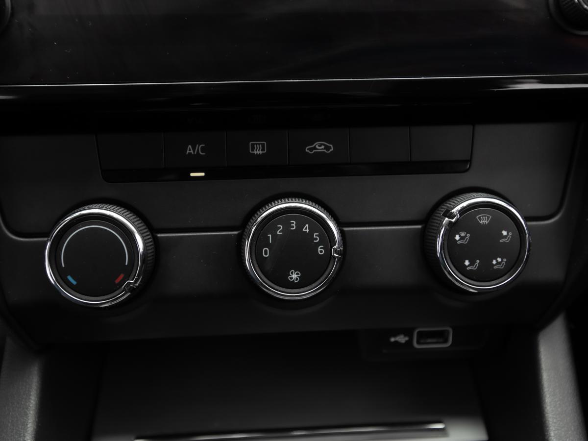 skoda-octavia-2019-diesel-1598cc