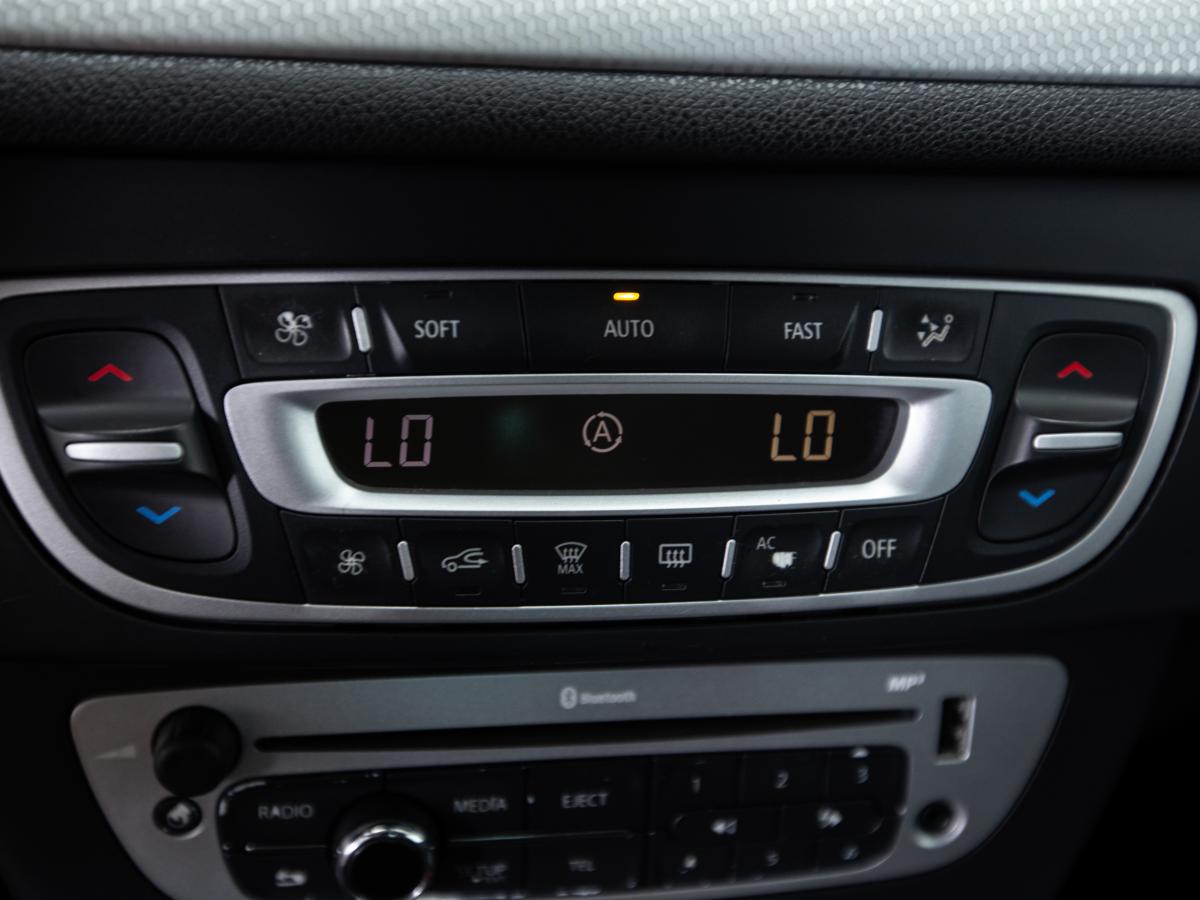 renault-megane-sport-tourer-2012-diesel-1461cc