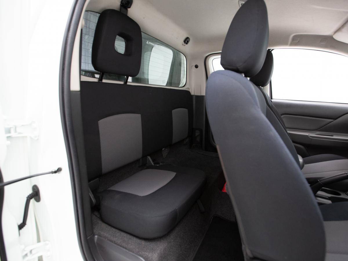 mitsubishi-l200-2019-diesel-2442cc