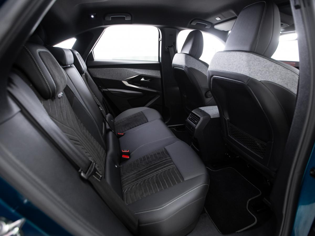 peugeot-e-3008-2024-eletrico-0cc