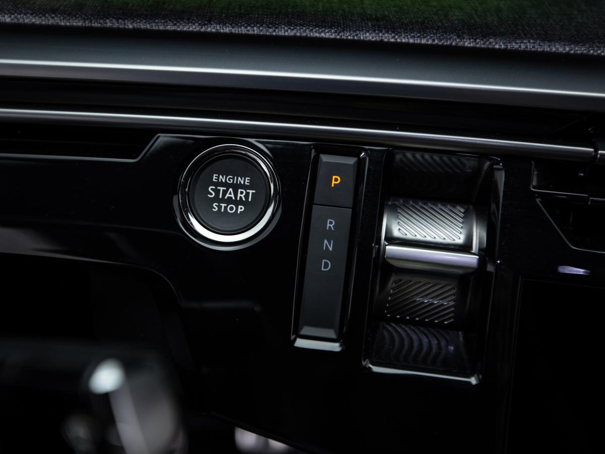 peugeot-e-3008-2024-eletrico-0cc