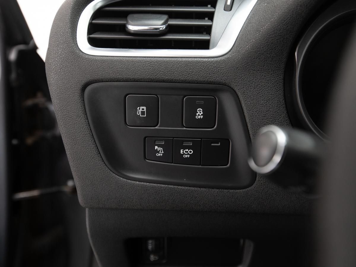 citroen-c4-2015-diesel-1560cc