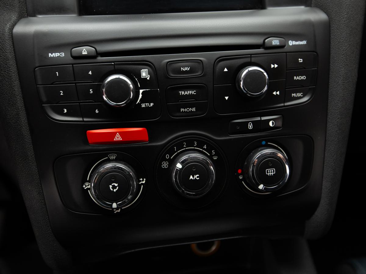 citroen-c4-2015-diesel-1560cc