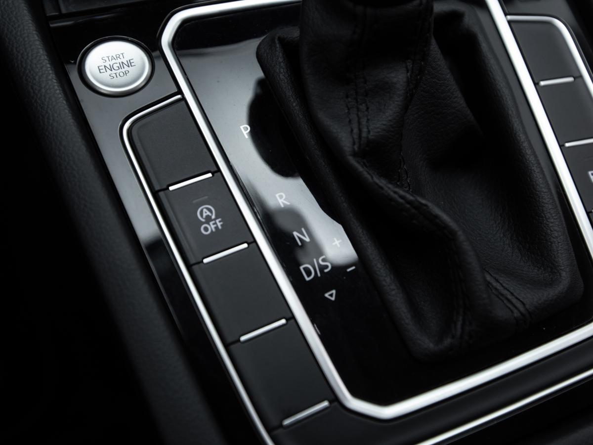 volkswagen-passat-variant-2022-diesel-1968cc