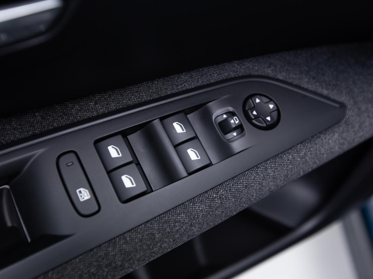 peugeot-3008-2022-diesel-1499cc