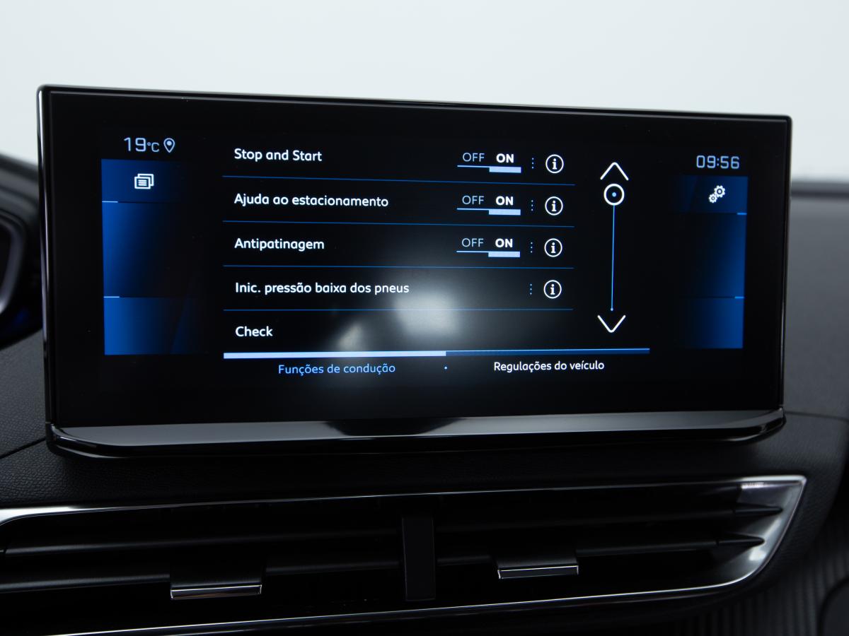 peugeot-3008-2022-diesel-1499cc
