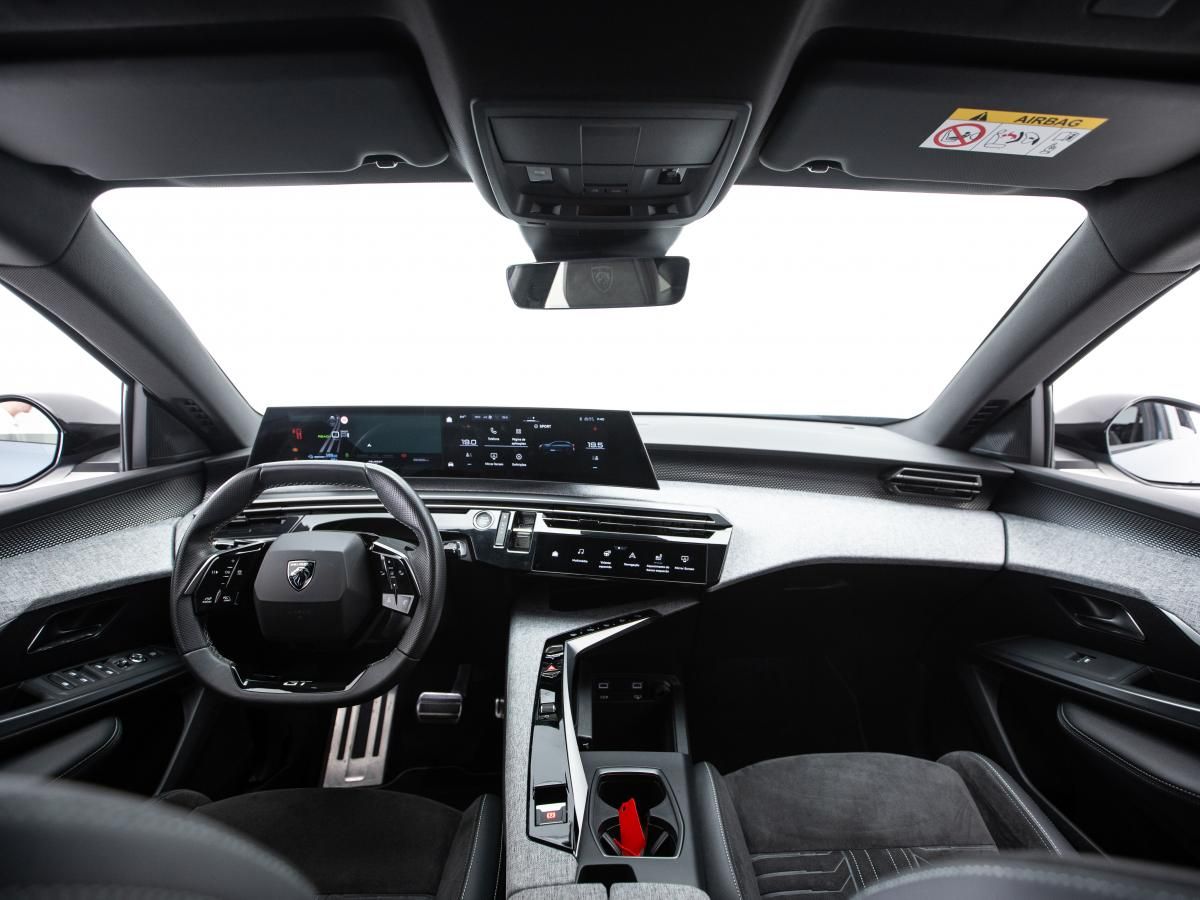 peugeot-e-3008-2024-eletrico-0cc