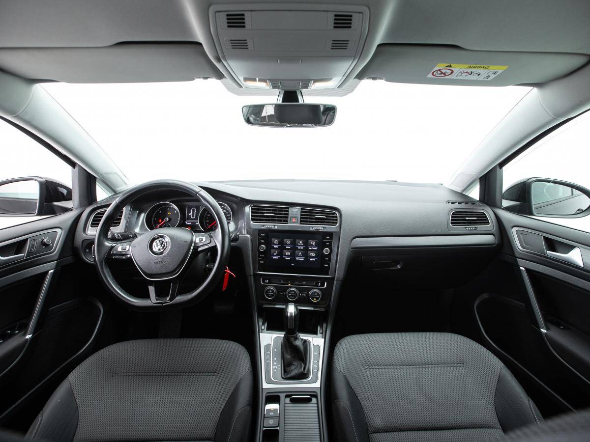 volkswagen-golf-variant-2019-diesel-1968cc