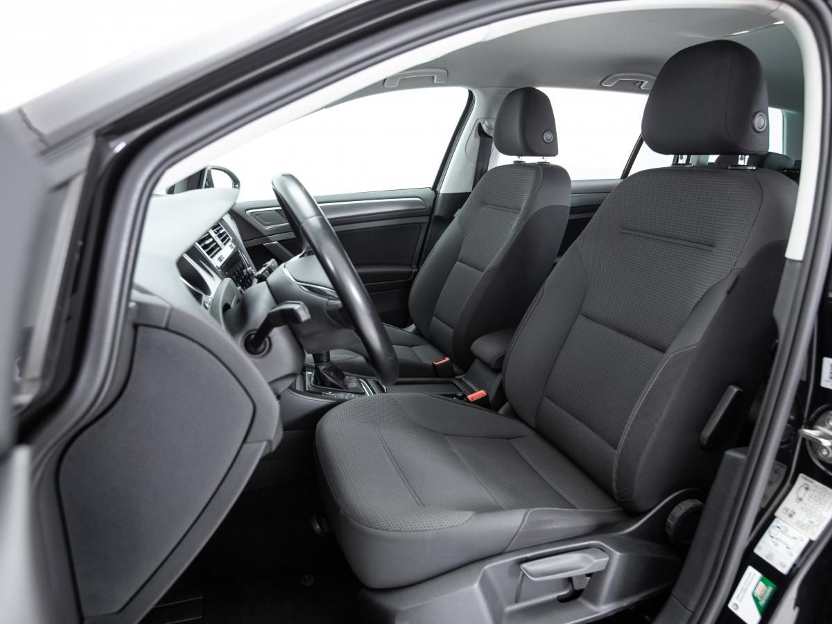 volkswagen-golf-variant-2019-diesel-1968cc