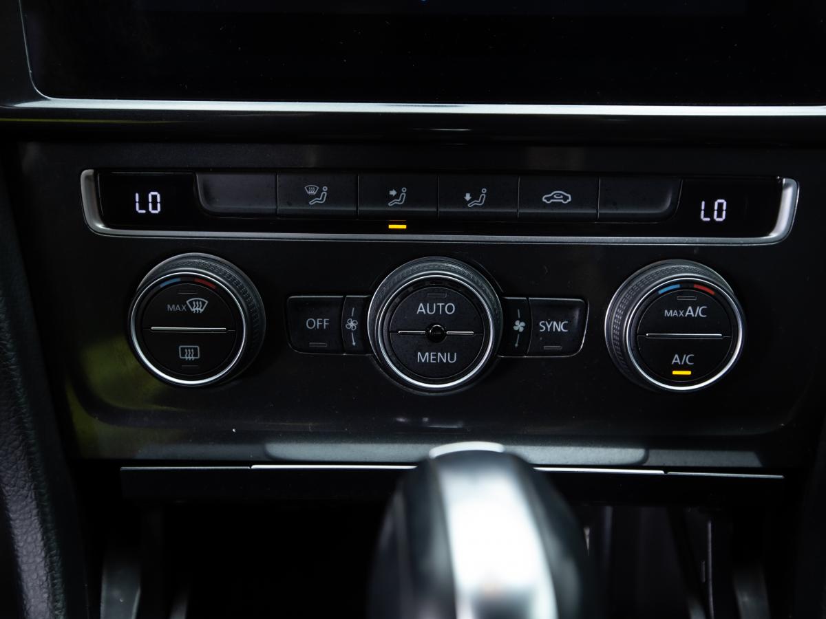 volkswagen-golf-variant-2019-diesel-1968cc