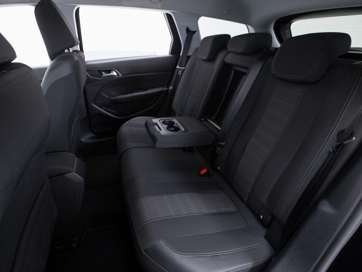 peugeot-308-sw-2021-diesel-1499cc