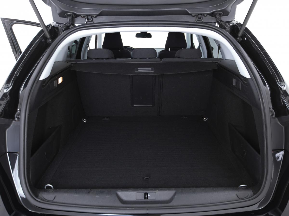 peugeot-308-sw-2021-diesel-1499cc