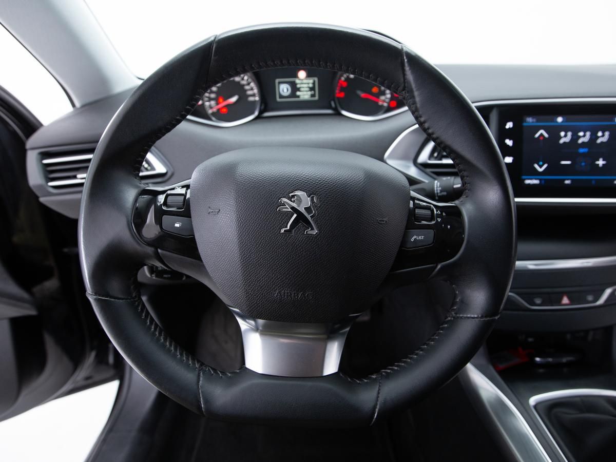 peugeot-308-sw-2021-diesel-1499cc