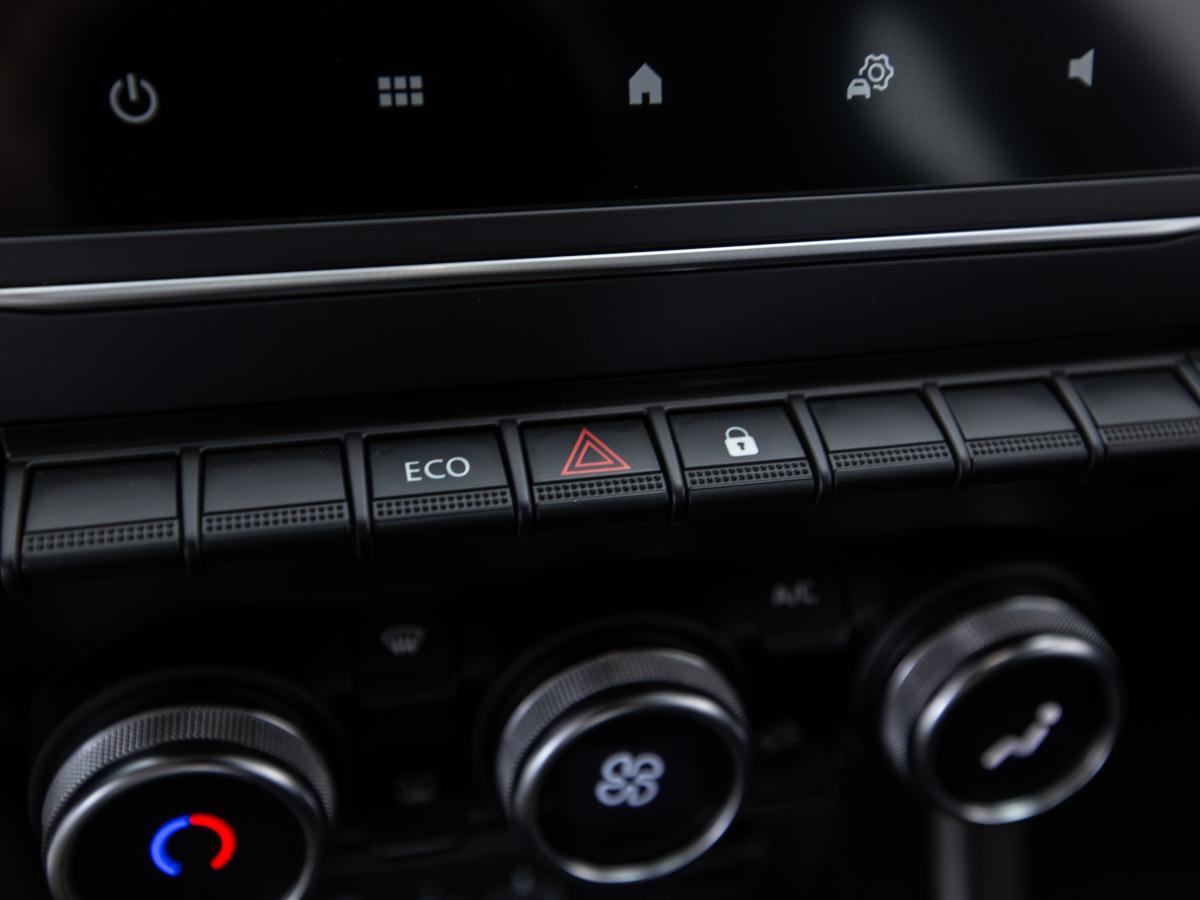 renault-zoe-2021-eletrico-0cc