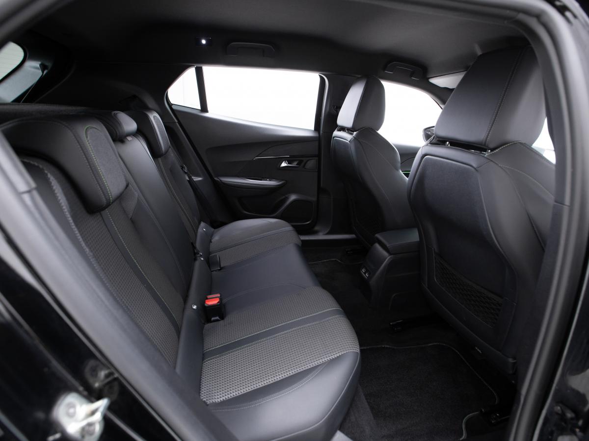 peugeot-2008-2023-diesel-1499cc