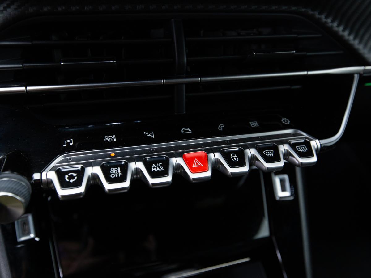 peugeot-2008-2023-diesel-1499cc