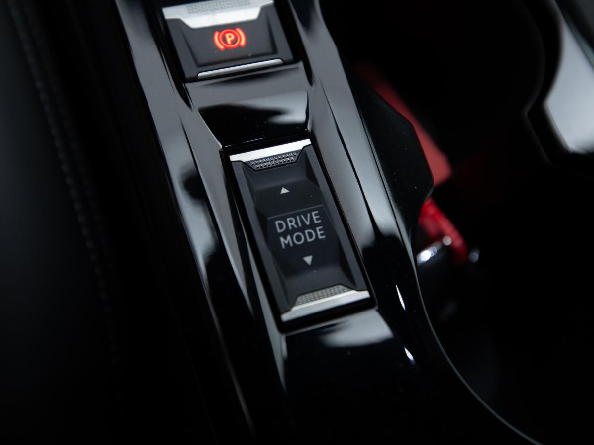 peugeot-2008-2023-diesel-1499cc