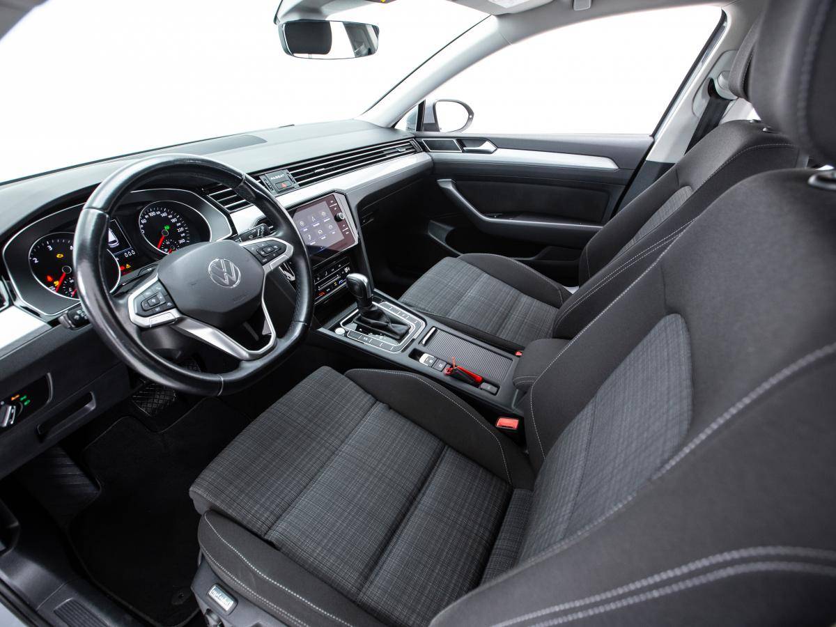 volkswagen-passat-variant-2022-diesel-1968cc