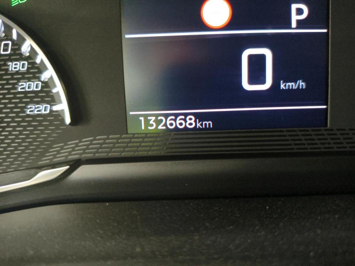 peugeot-2008-2022-diesel-1499cc