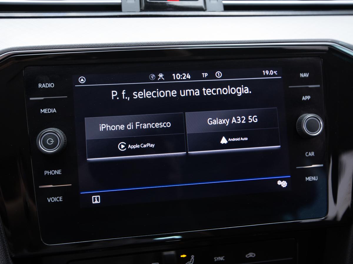 volkswagen-passat-variant-2023-diesel-1968cc
