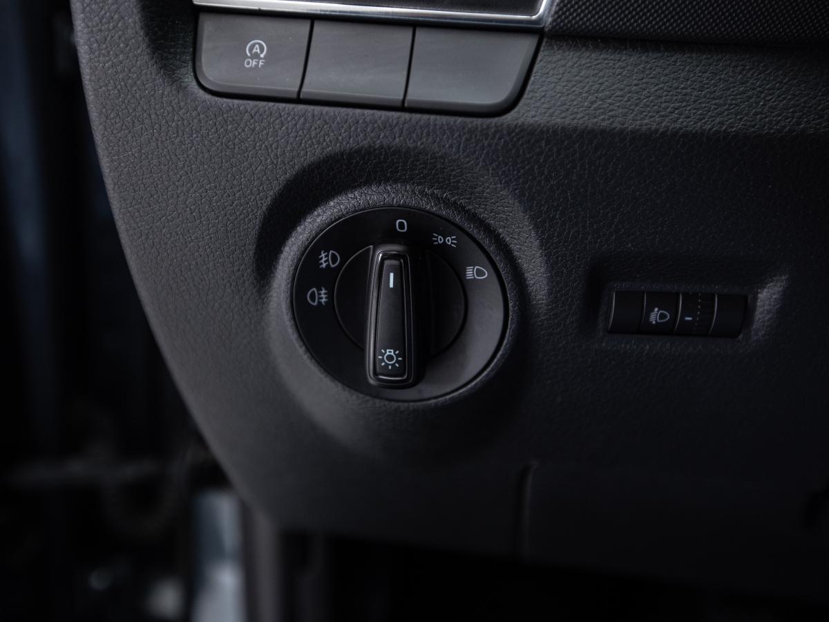 skoda-fabia-break-2021-gasolina-999cc
