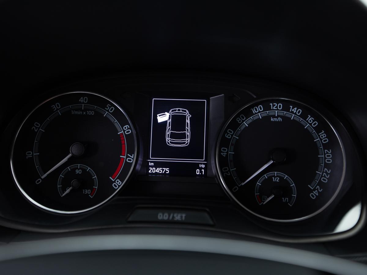 skoda-fabia-break-2021-gasolina-999cc