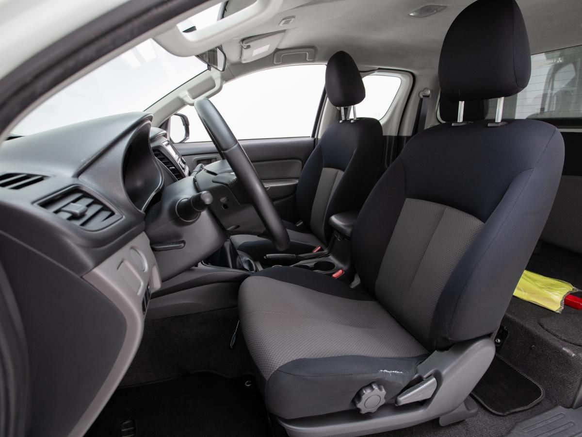 mitsubishi-l200-2019-diesel-2442cc