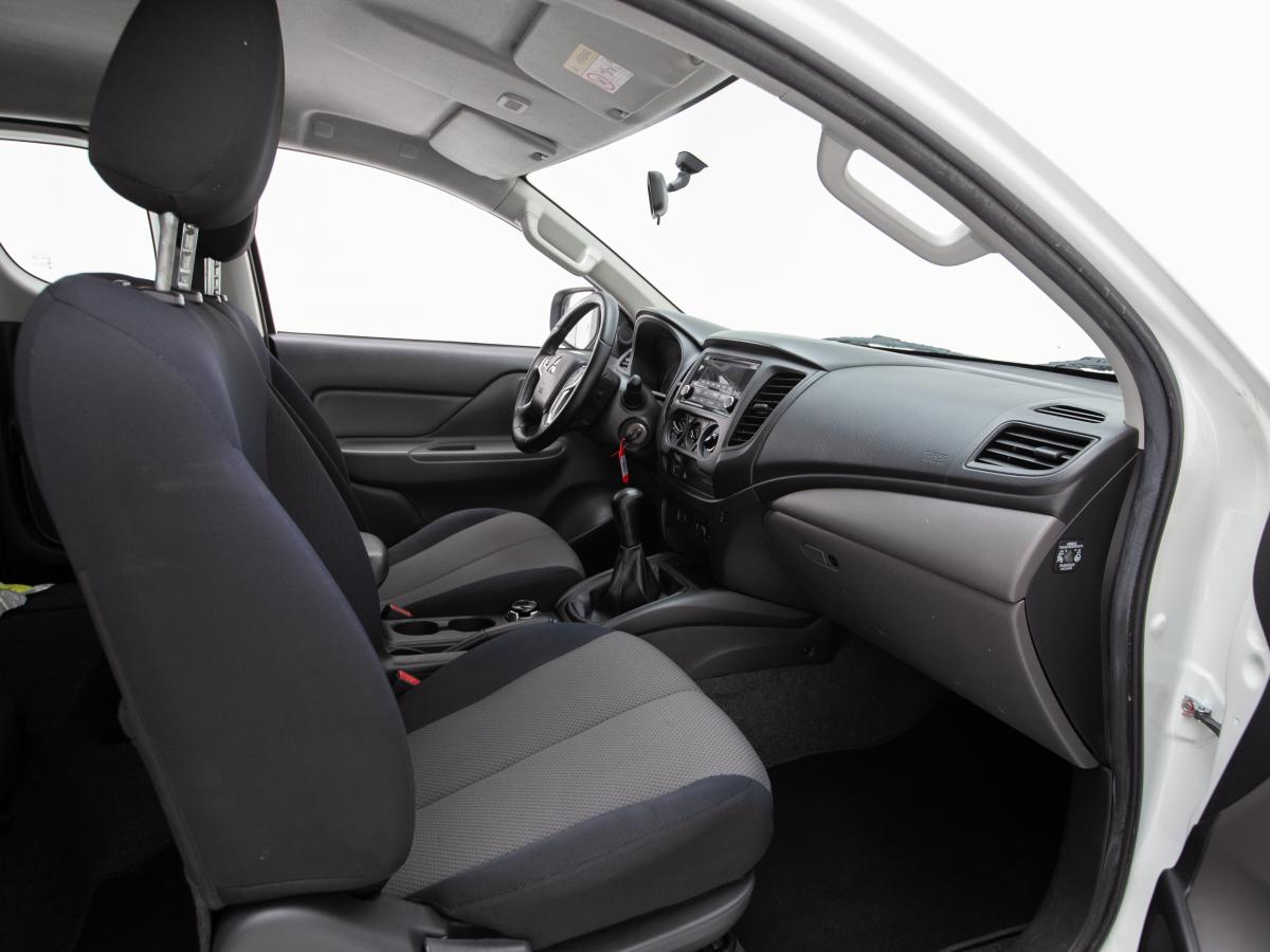 mitsubishi-l200-2019-diesel-2442cc