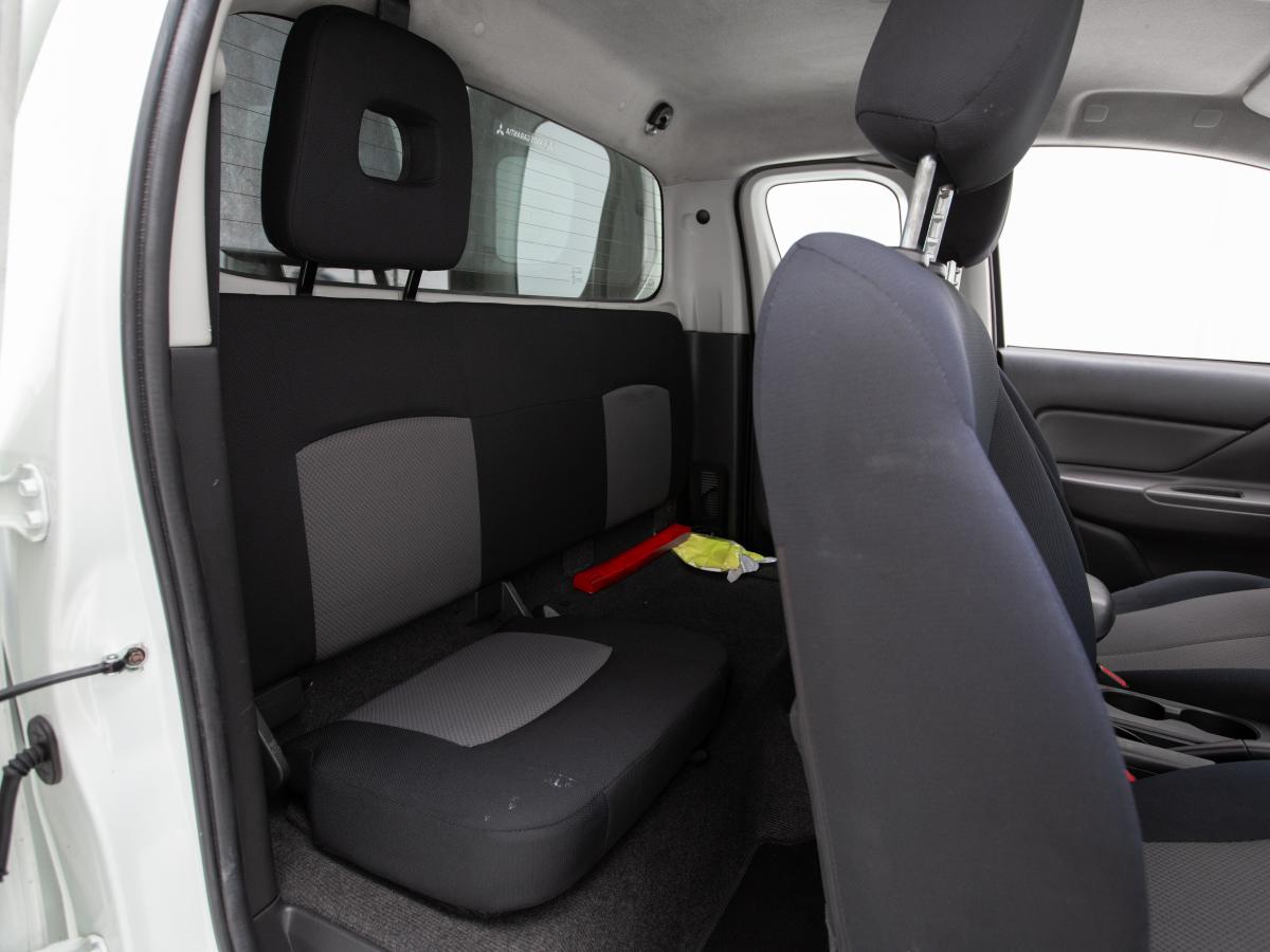 mitsubishi-l200-2019-diesel-2442cc