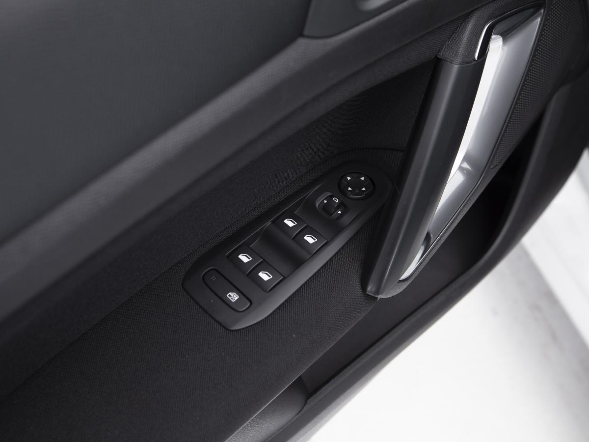 peugeot-308-2019-diesel-1499cc
