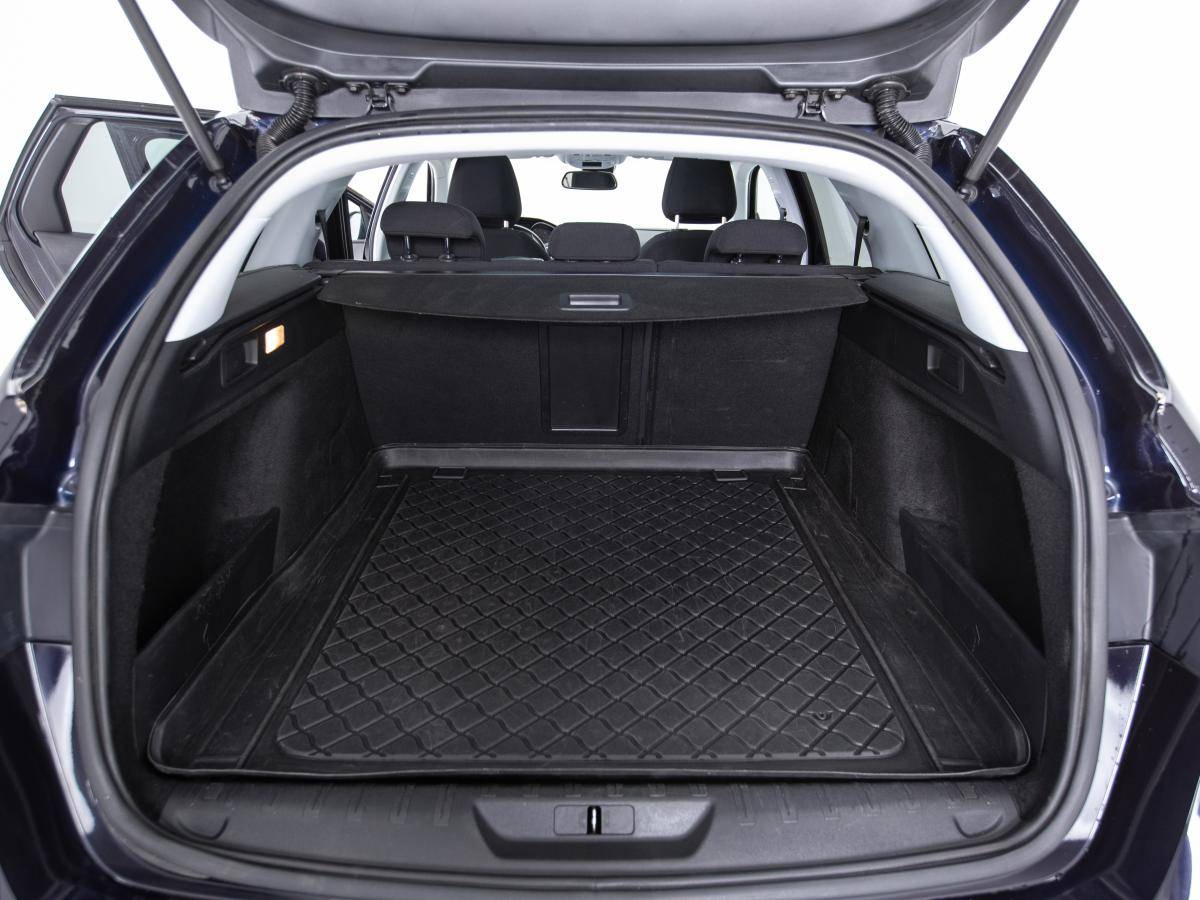 peugeot-308-sw-2016-diesel-1560cc