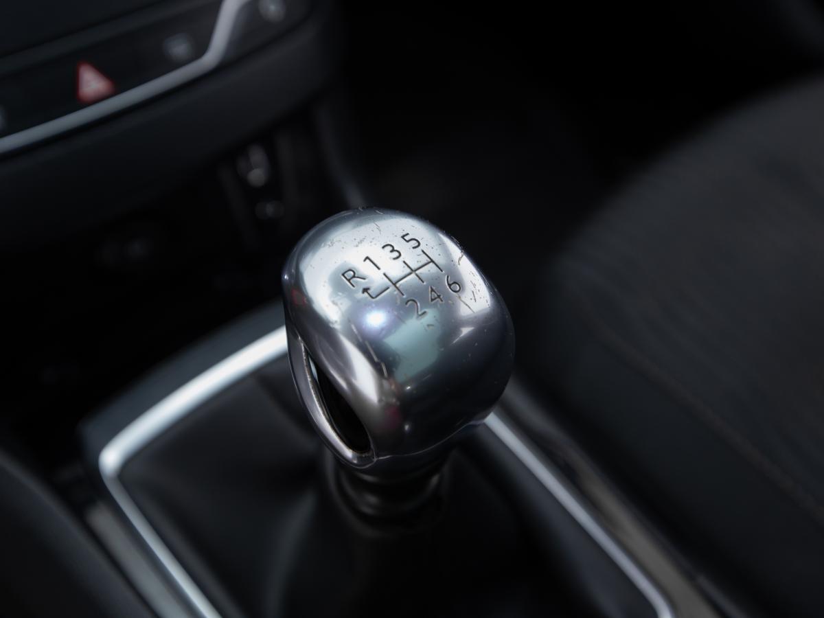 peugeot-308-sw-2015-diesel-1560cc