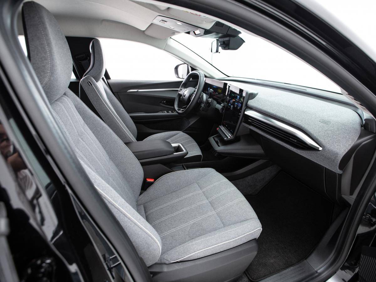 renault-megane-e-tech-2023-eletrico-0cc