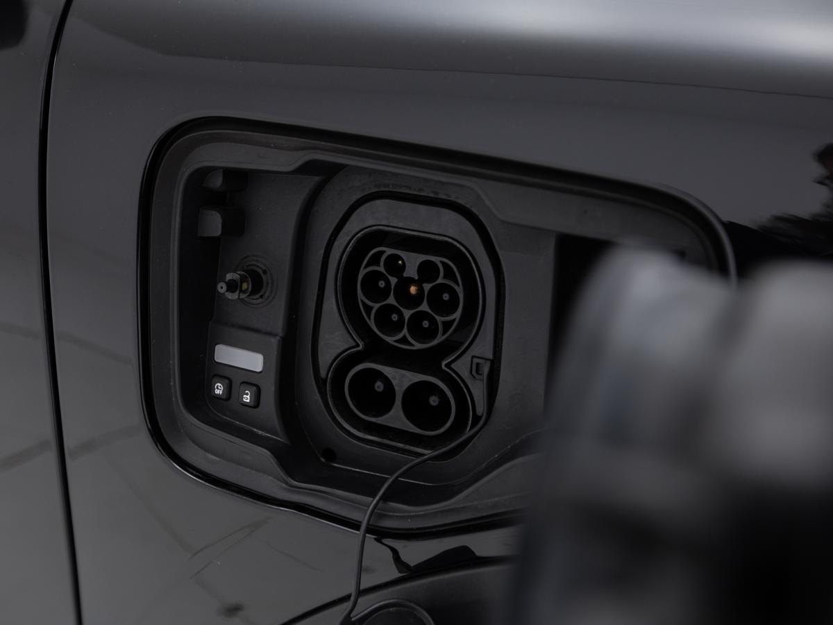 renault-megane-e-tech-2023-eletrico-0cc