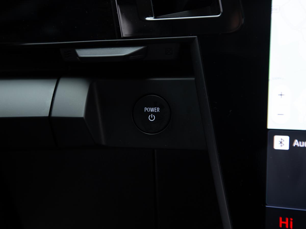 renault-megane-e-tech-2023-eletrico-0cc