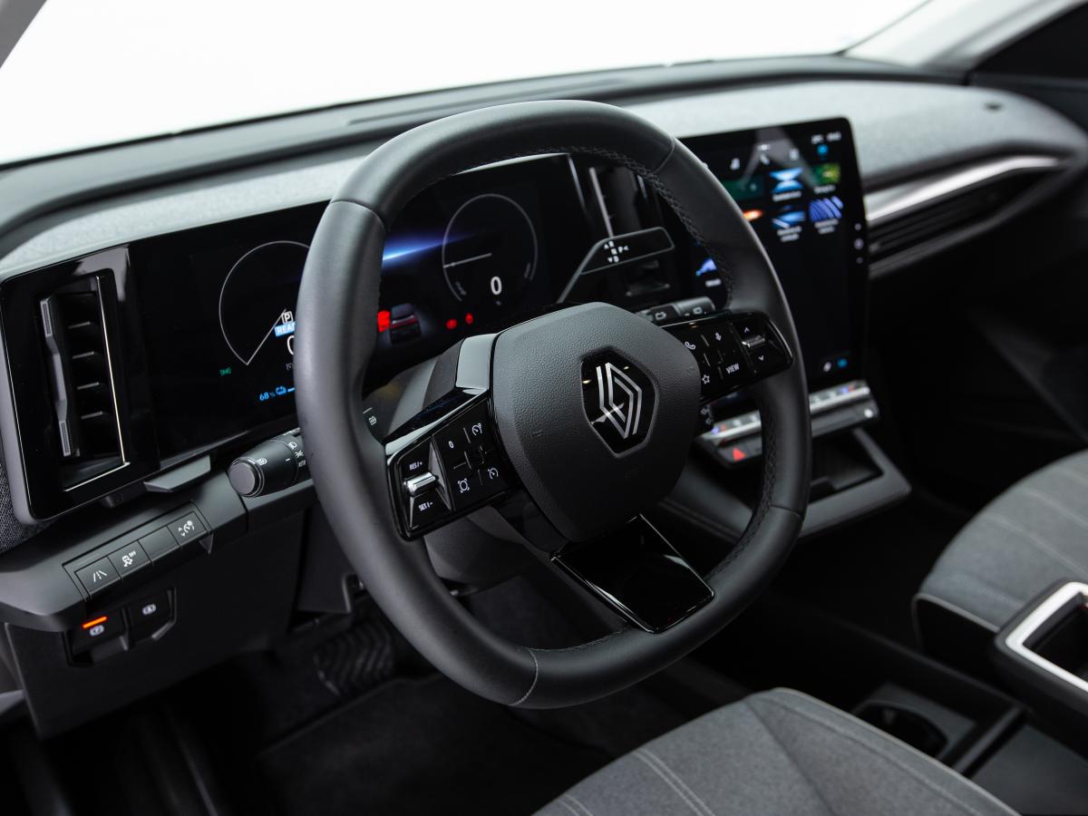 renault-megane-e-tech-2023-eletrico-0cc