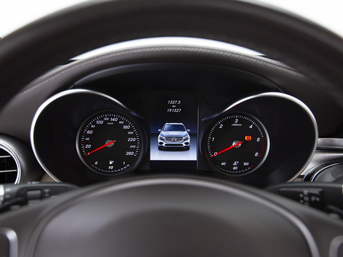 mercedes-benz-glc-2016-diesel-2143cc