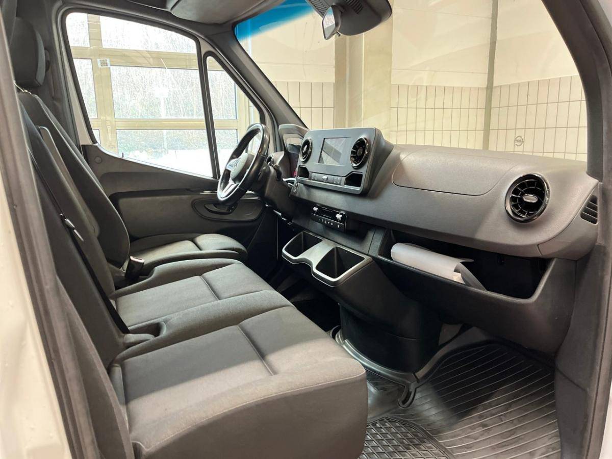 mercedes-benz-sprinter-2021-diesel-1950cc