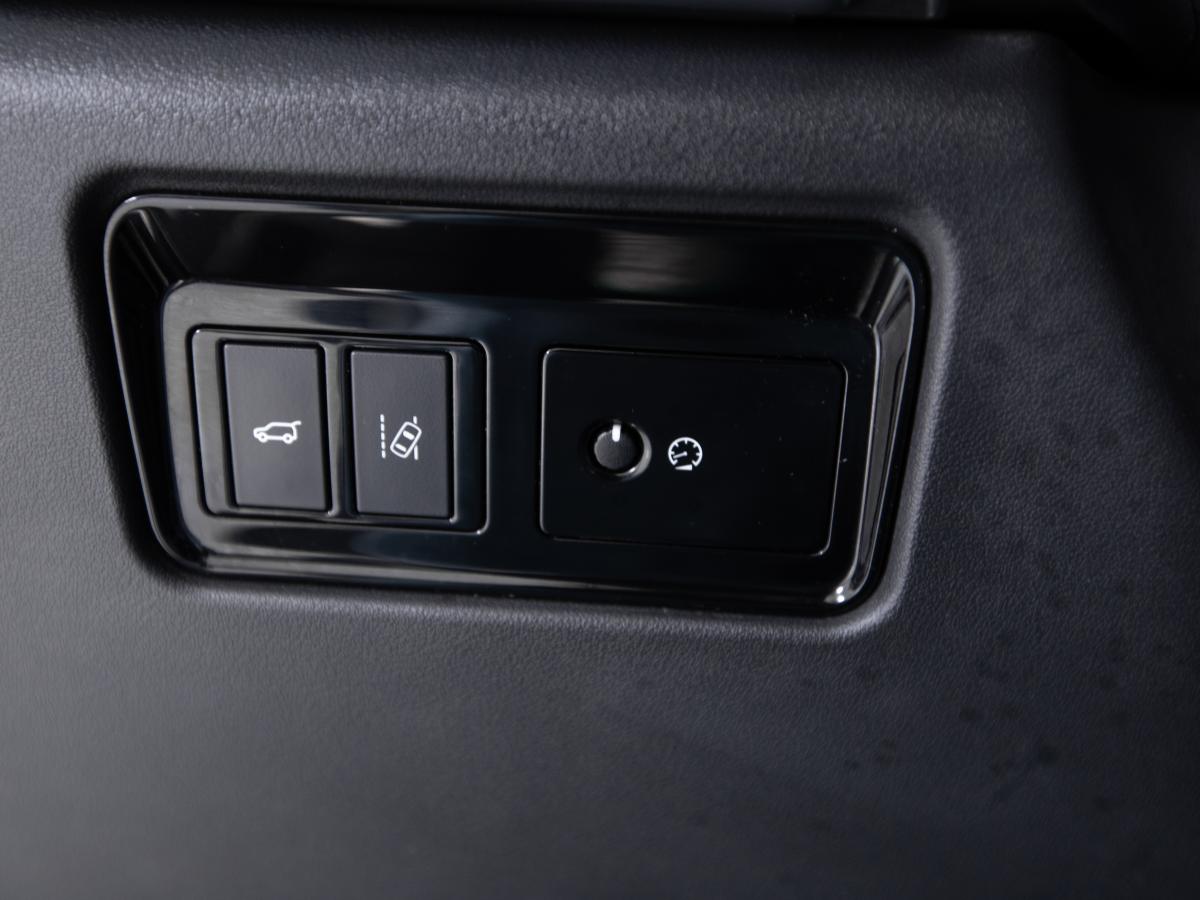jaguar-f-pace-2016-diesel-1999cc
