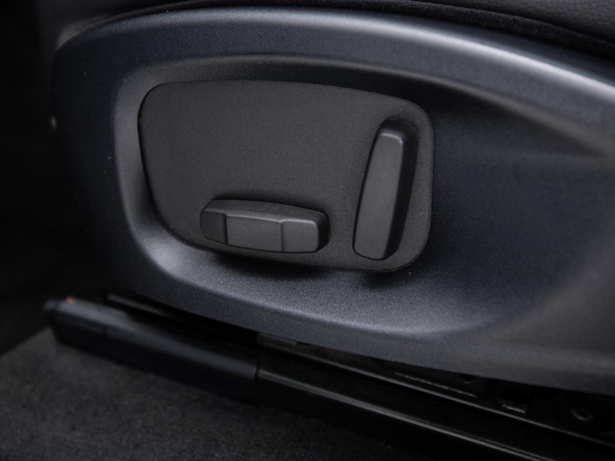 jaguar-f-pace-2016-diesel-1999cc