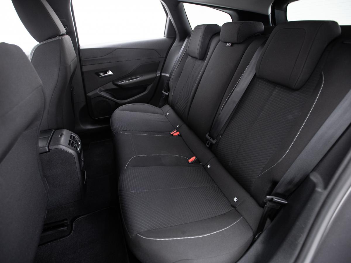 peugeot-308-sw-2023-diesel-1499cc