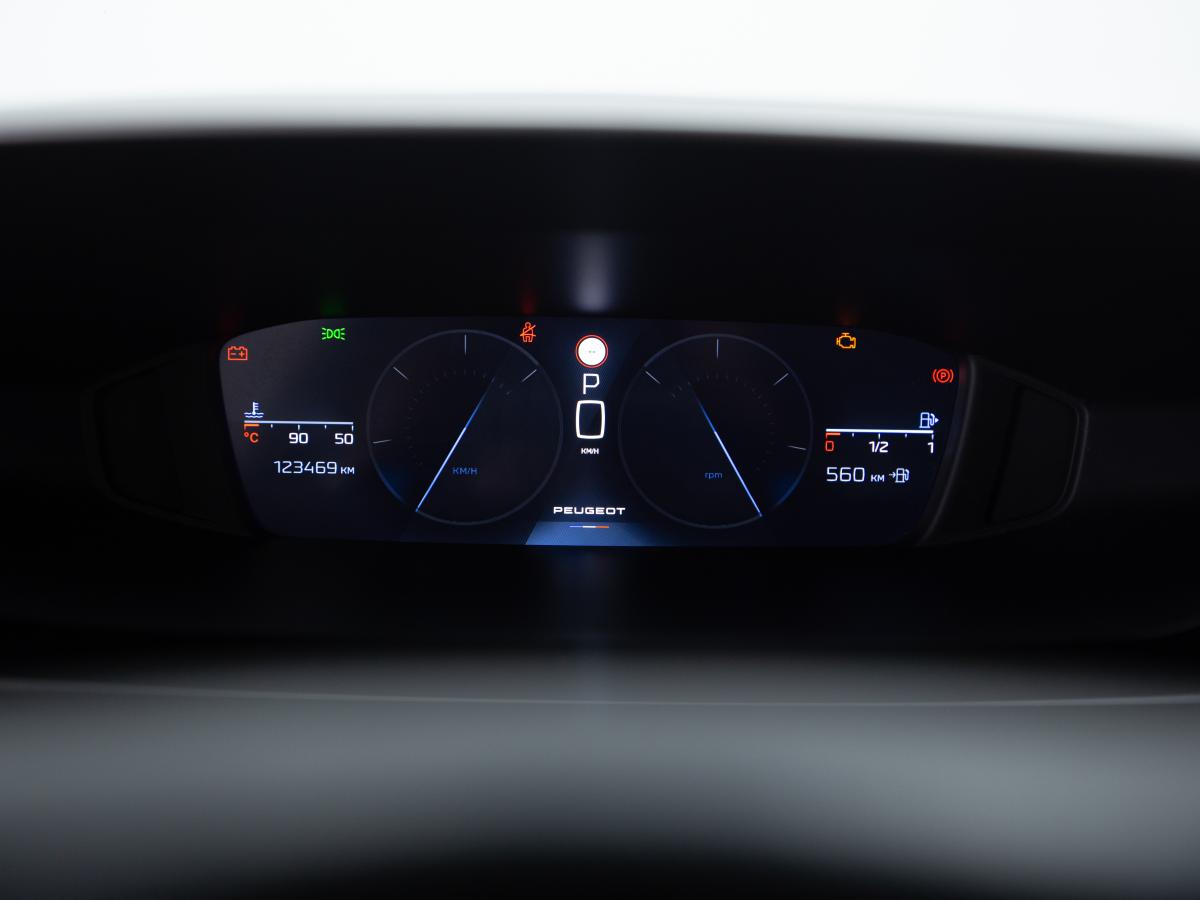 peugeot-308-sw-2023-diesel-1499cc