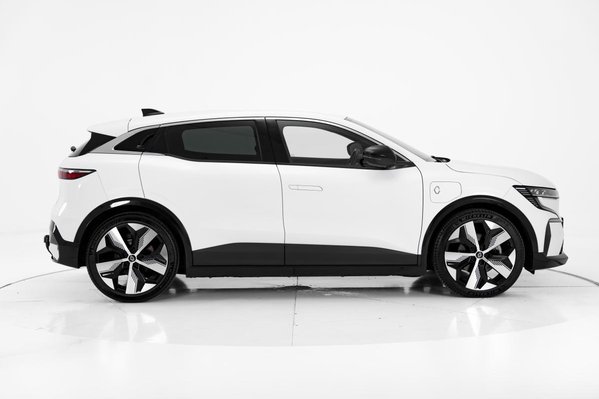 renault-megane-e-tech-2023-eletrico-0cc