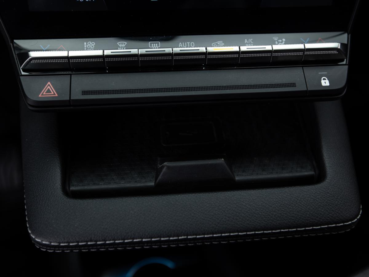 renault-megane-e-tech-2023-eletrico-0cc